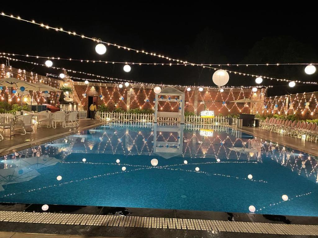 Yashmay Villa Club & Resort Gonda Exterior foto